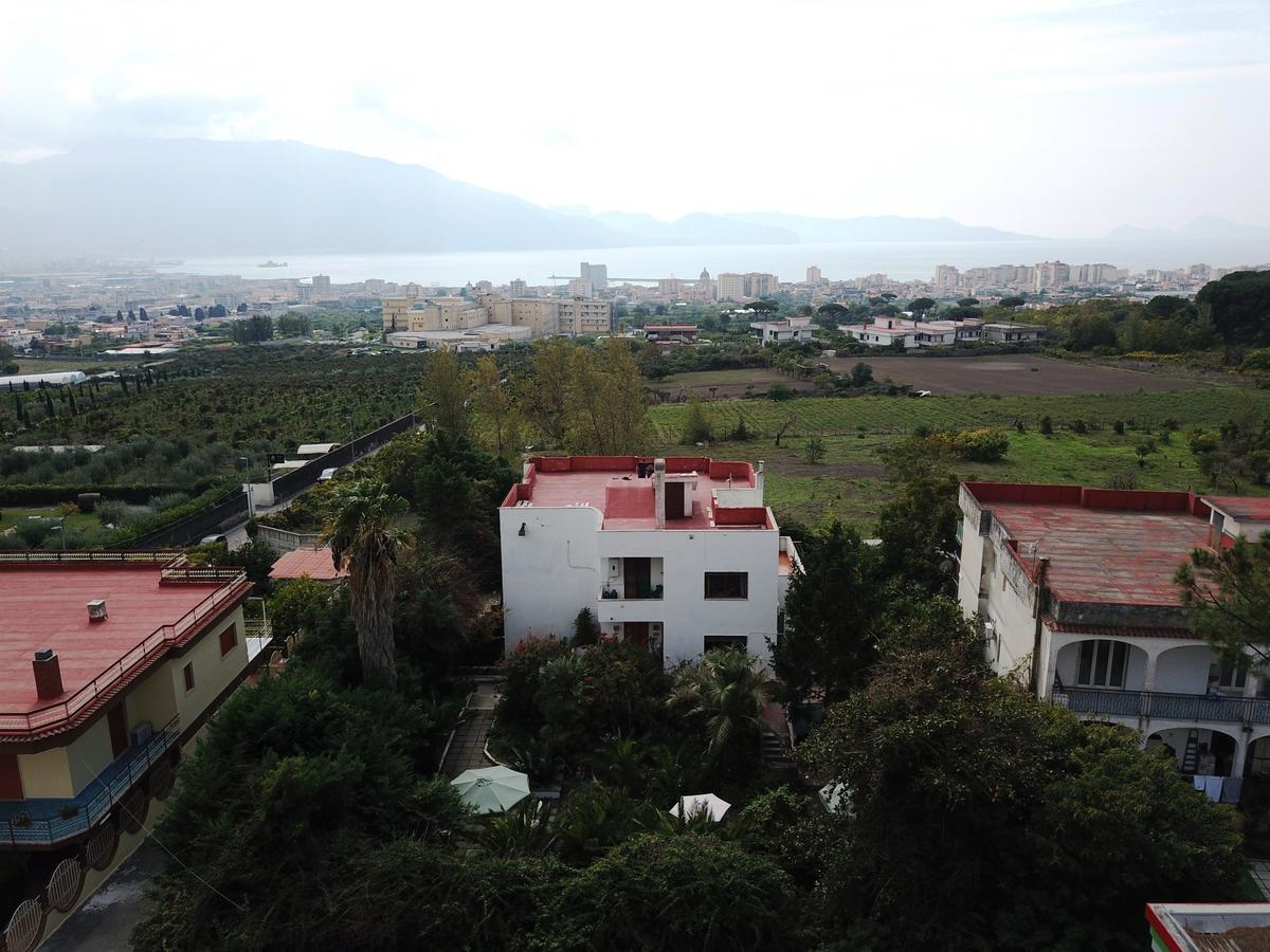 安娜别墅花园住宿加早餐旅馆 泰卡斯 外观 照片